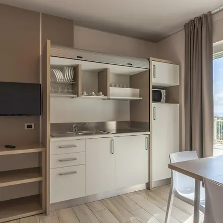 Garden Hotel 3*