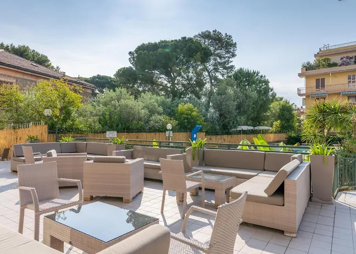 Garden Hotel 3*