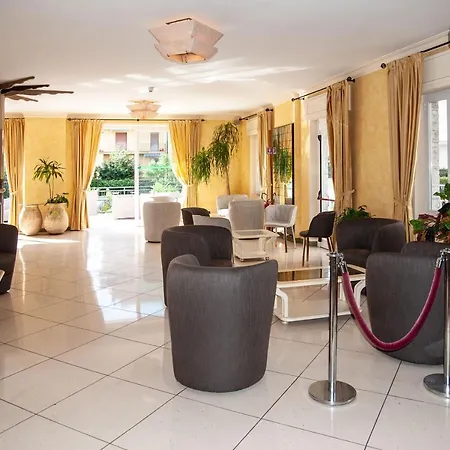 Garden Hotel 3*