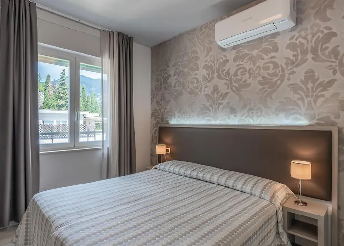 Otel Garden 3*
